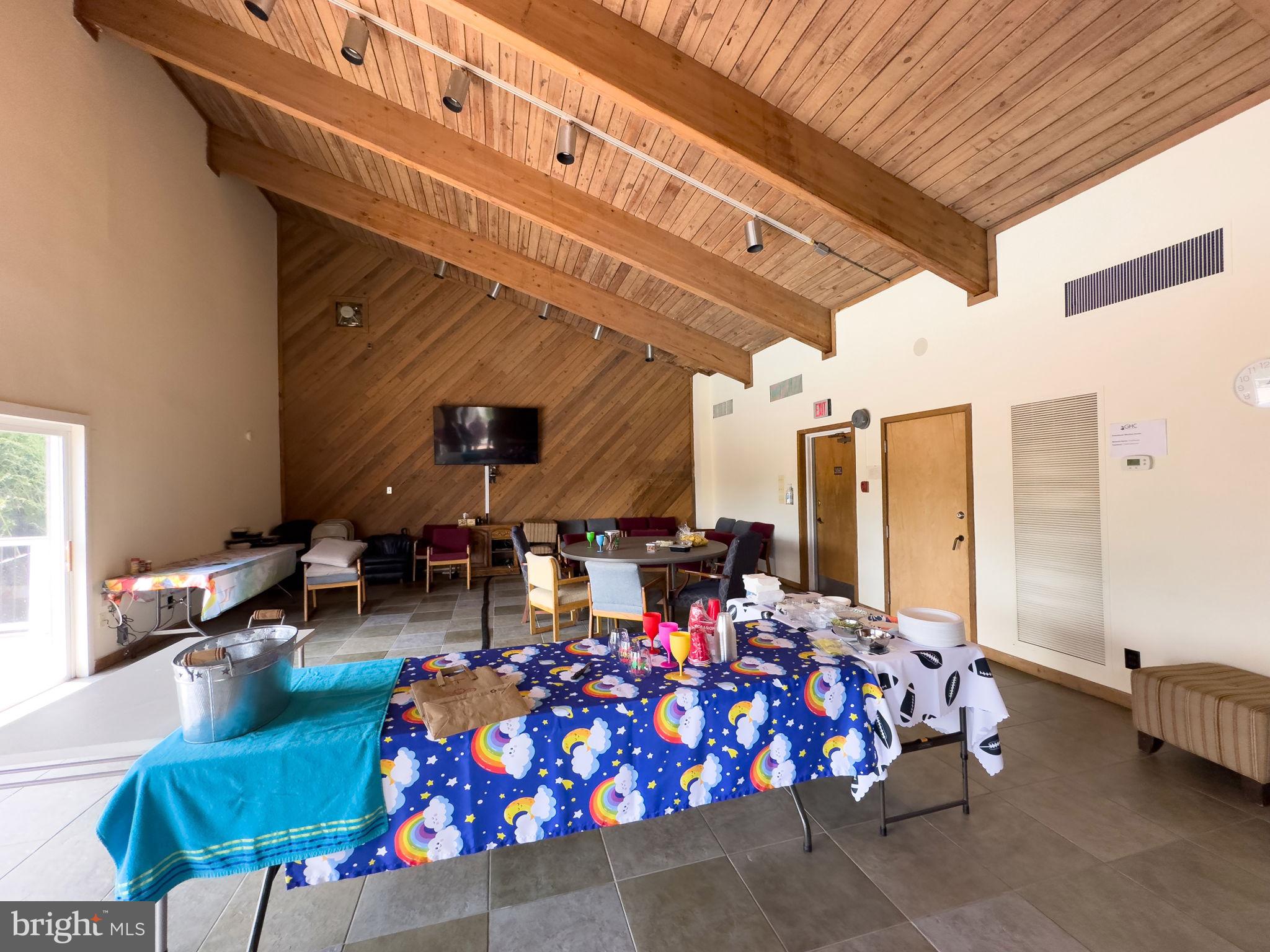 5300 Holmes Run Pkwy #306