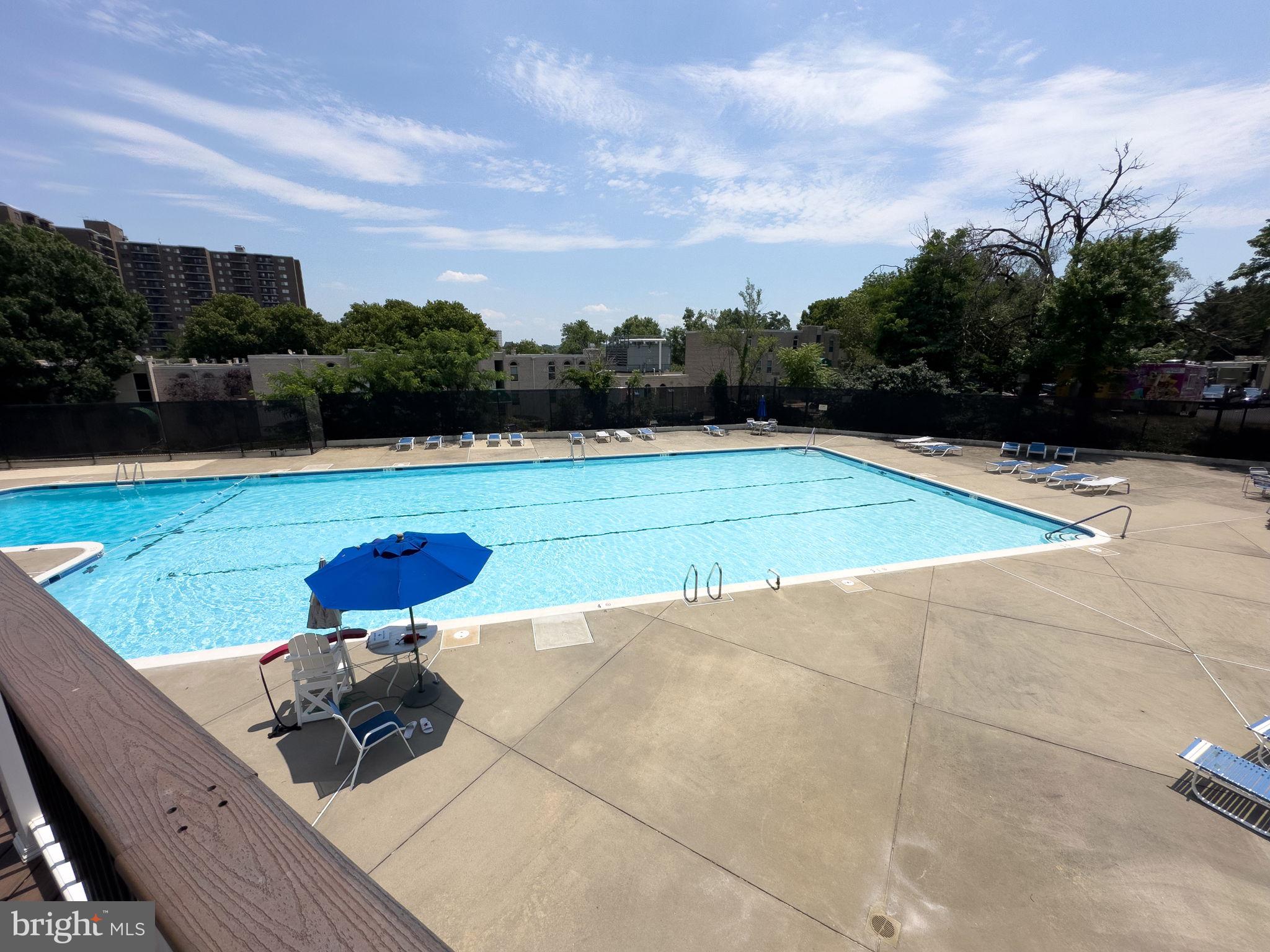 5300 Holmes Run Pkwy #306