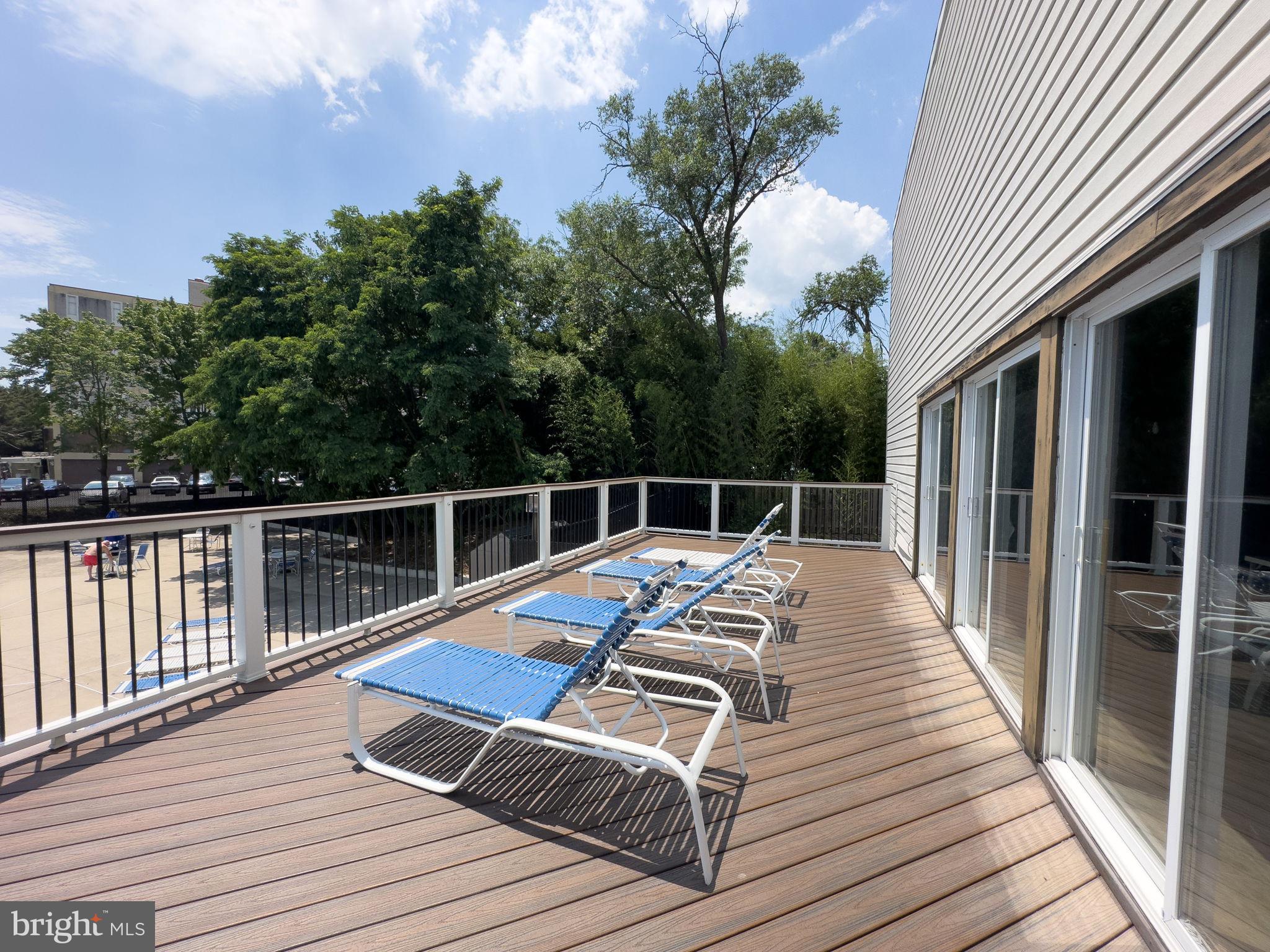 5300 Holmes Run Pkwy #306