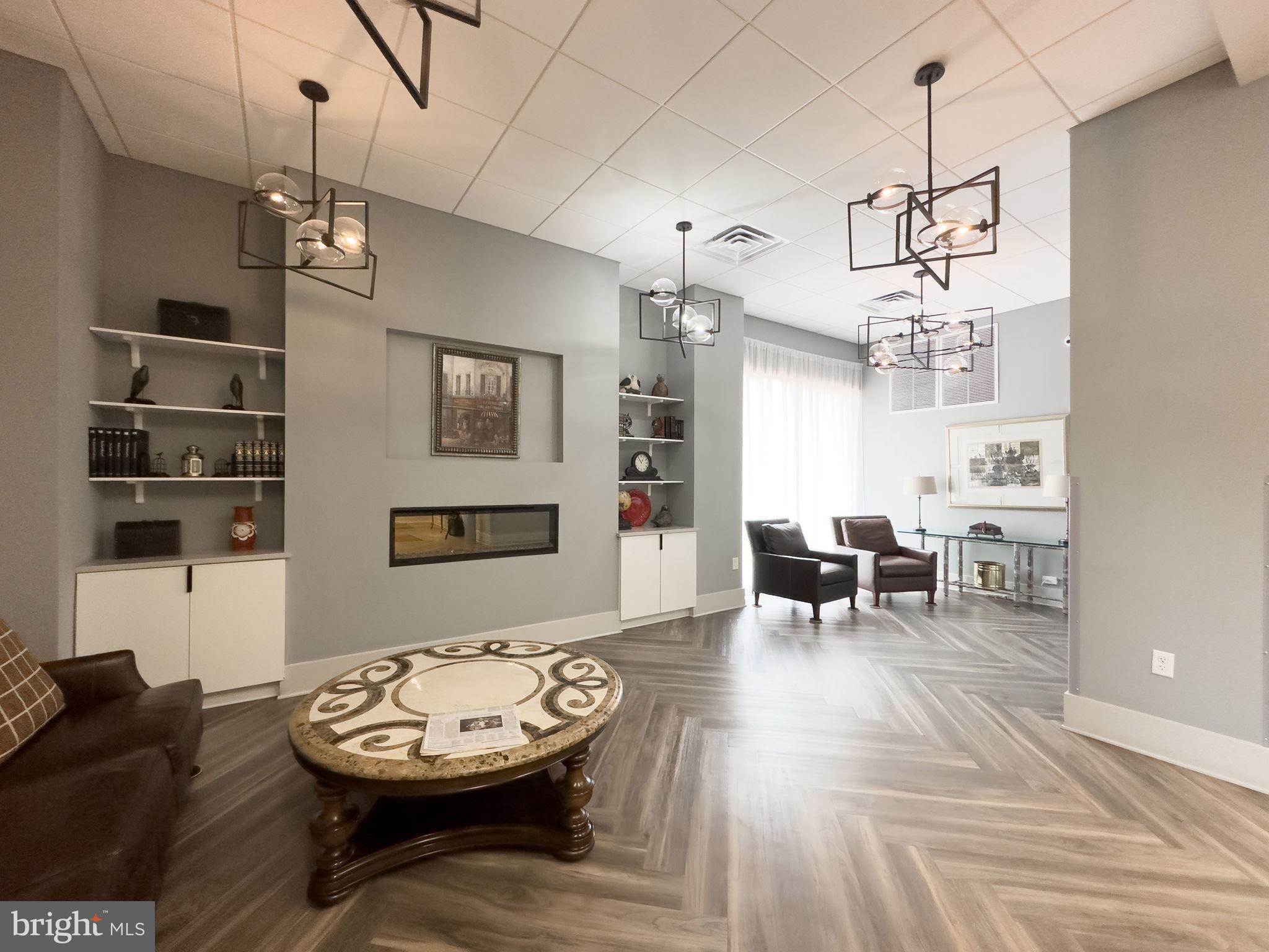 5300 Holmes Run Pkwy #306