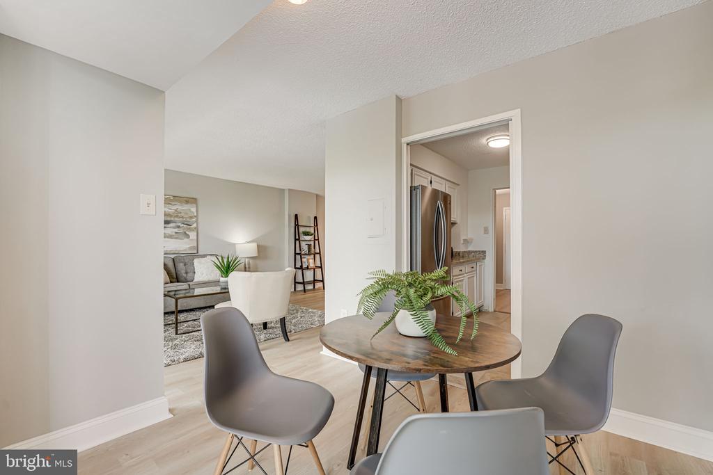 5300 Holmes Run Pkwy #306