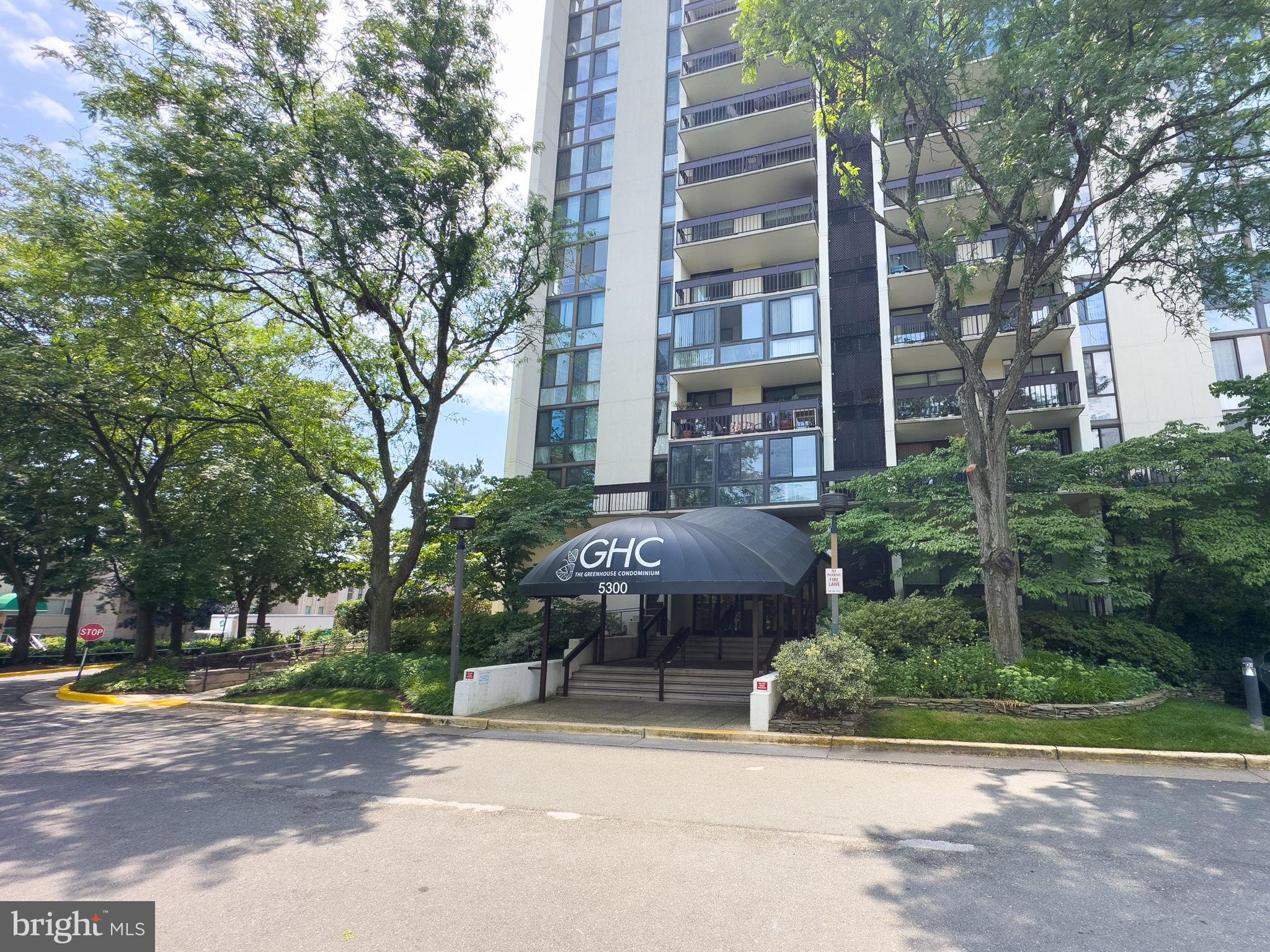 5300 Holmes Run Pkwy #306