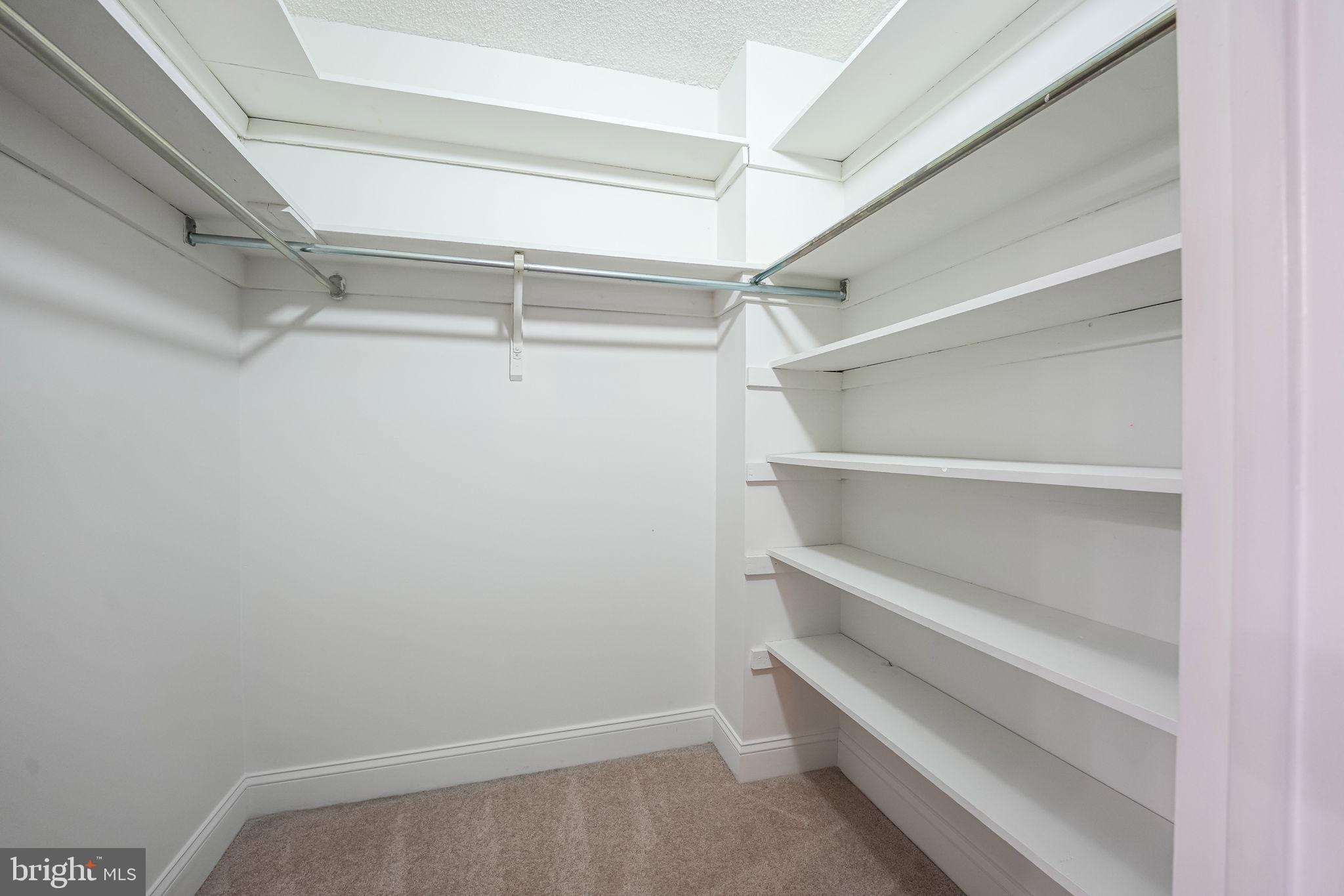 5300 Holmes Run Pkwy #306