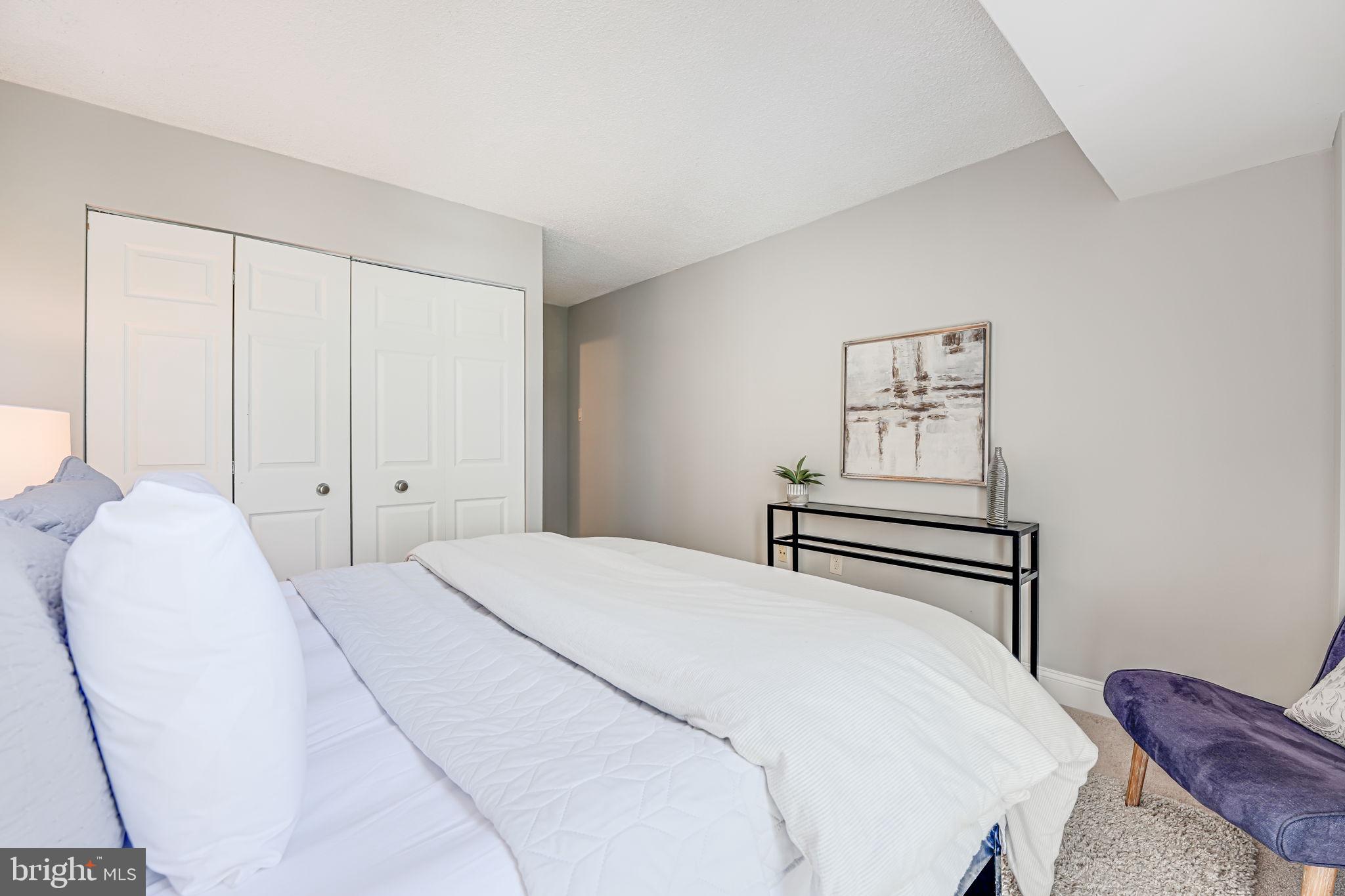 5300 Holmes Run Pkwy #306