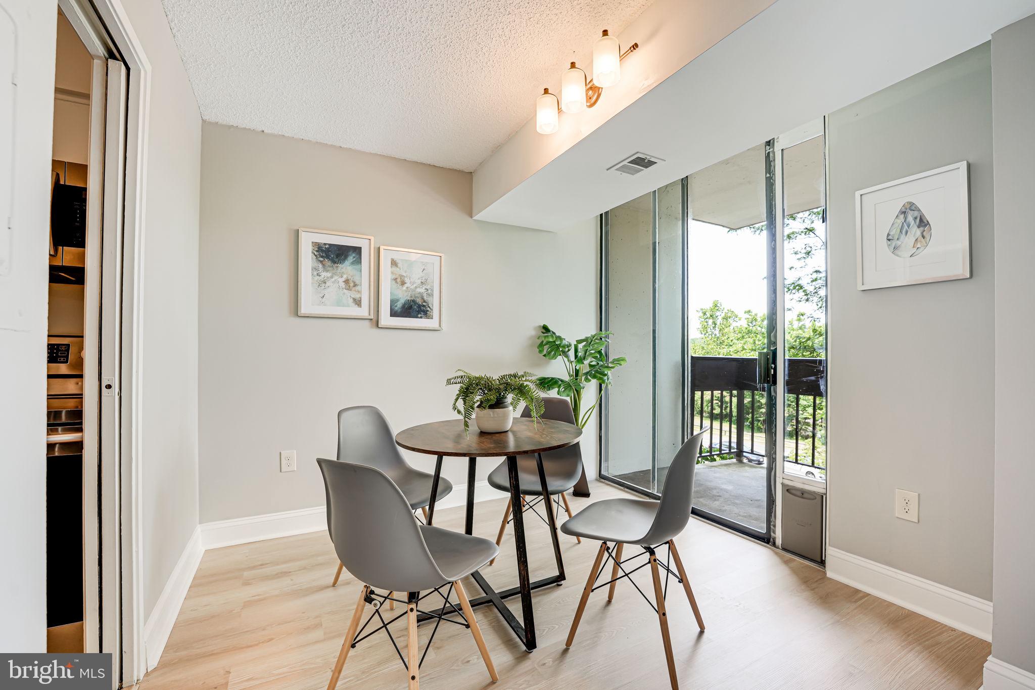 5300 Holmes Run Pkwy #306