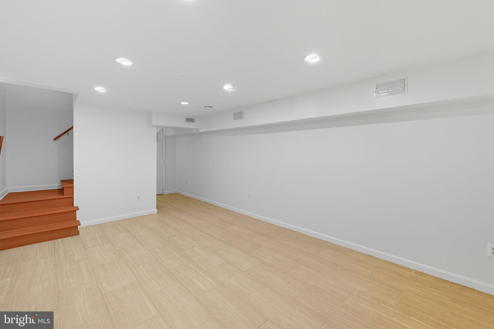 1212 PRINCESS STREET