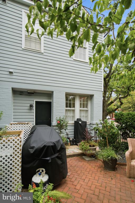 520 PRINCE STREET