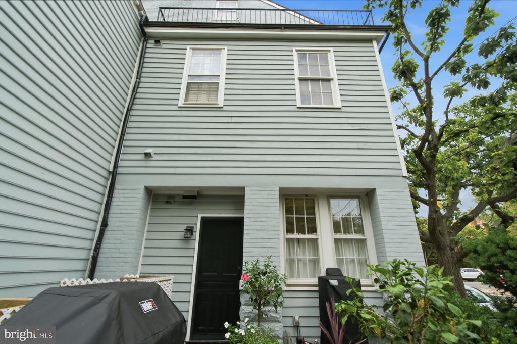 520 PRINCE STREET