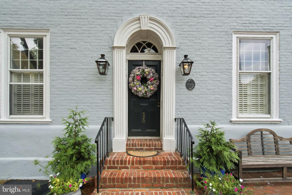520 PRINCE STREET