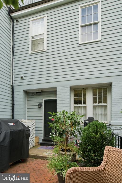 520 PRINCE STREET