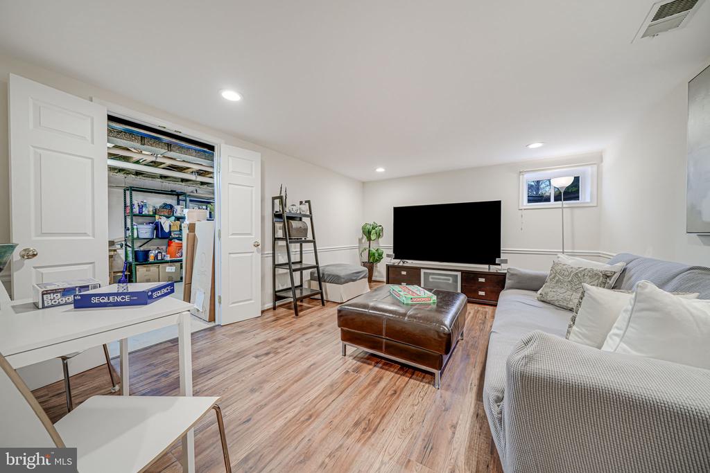 8315 Toll House Rd