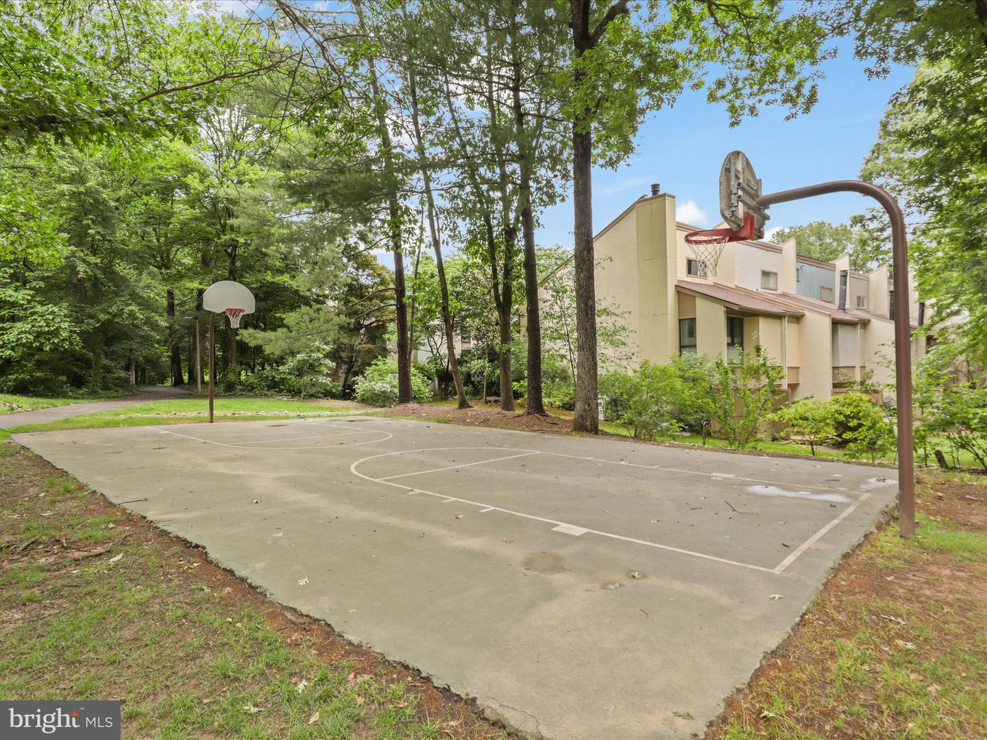 11627 Newbridge Ct