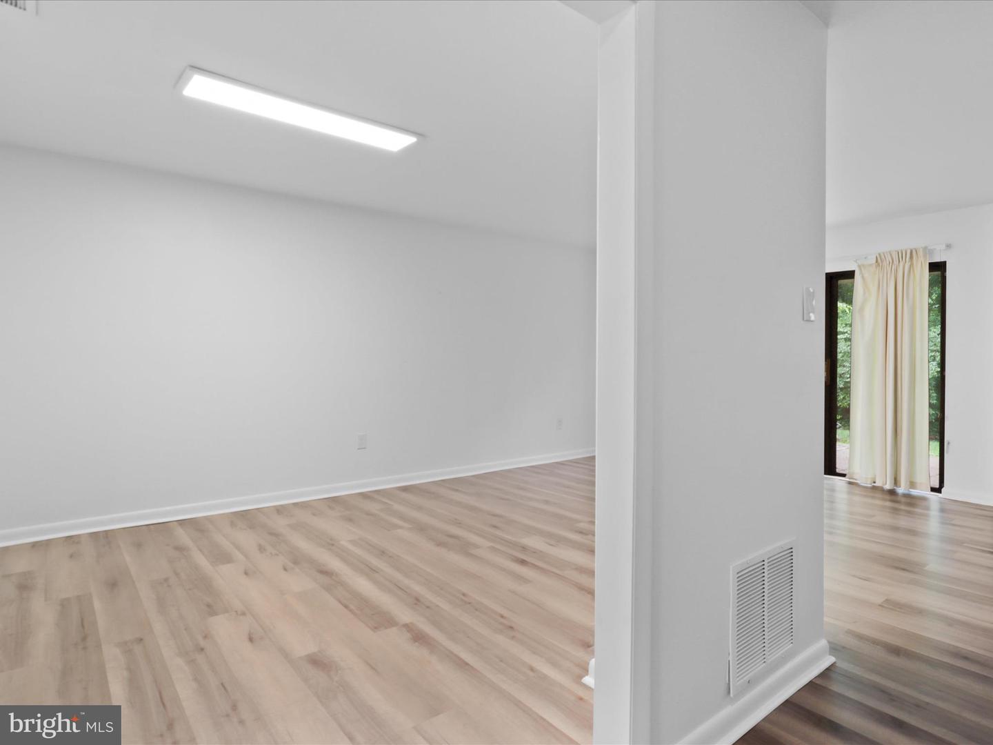 11627 Newbridge Ct