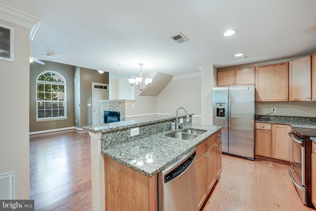 14207-A SAINT GERMAIN DR #29
