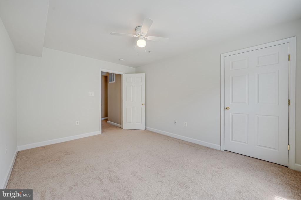 14207-A SAINT GERMAIN DR #29
