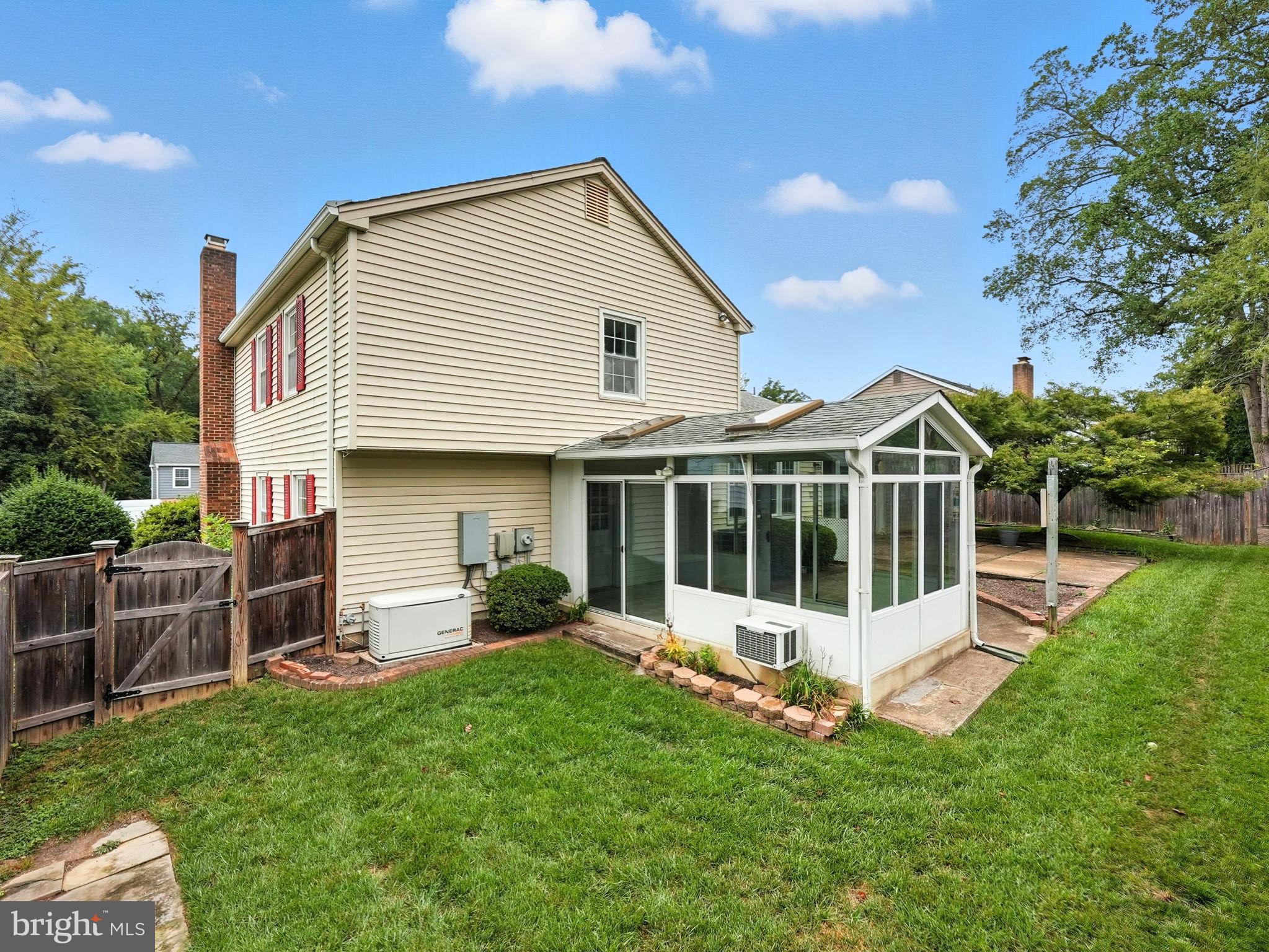 7415 BEVERLY MANOR DRIVE