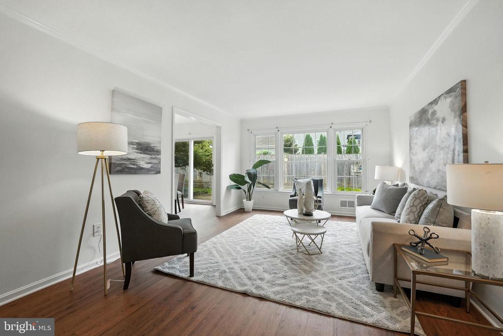 7415 BEVERLY MANOR DRIVE