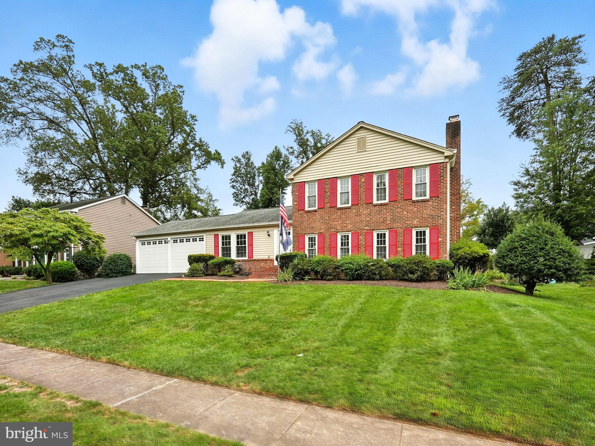 7415 BEVERLY MANOR DRIVE