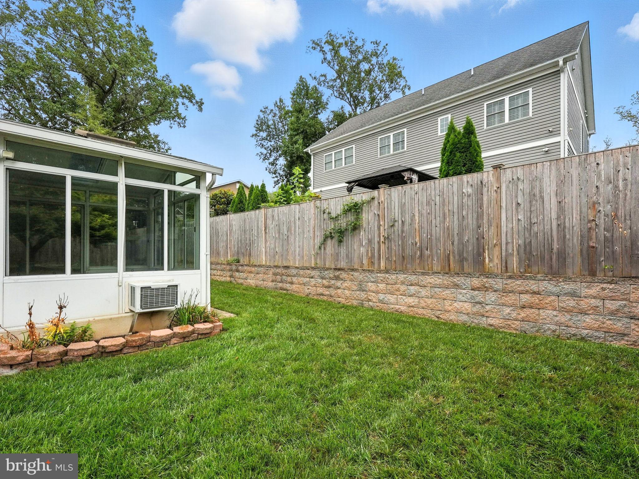 7415 BEVERLY MANOR DRIVE