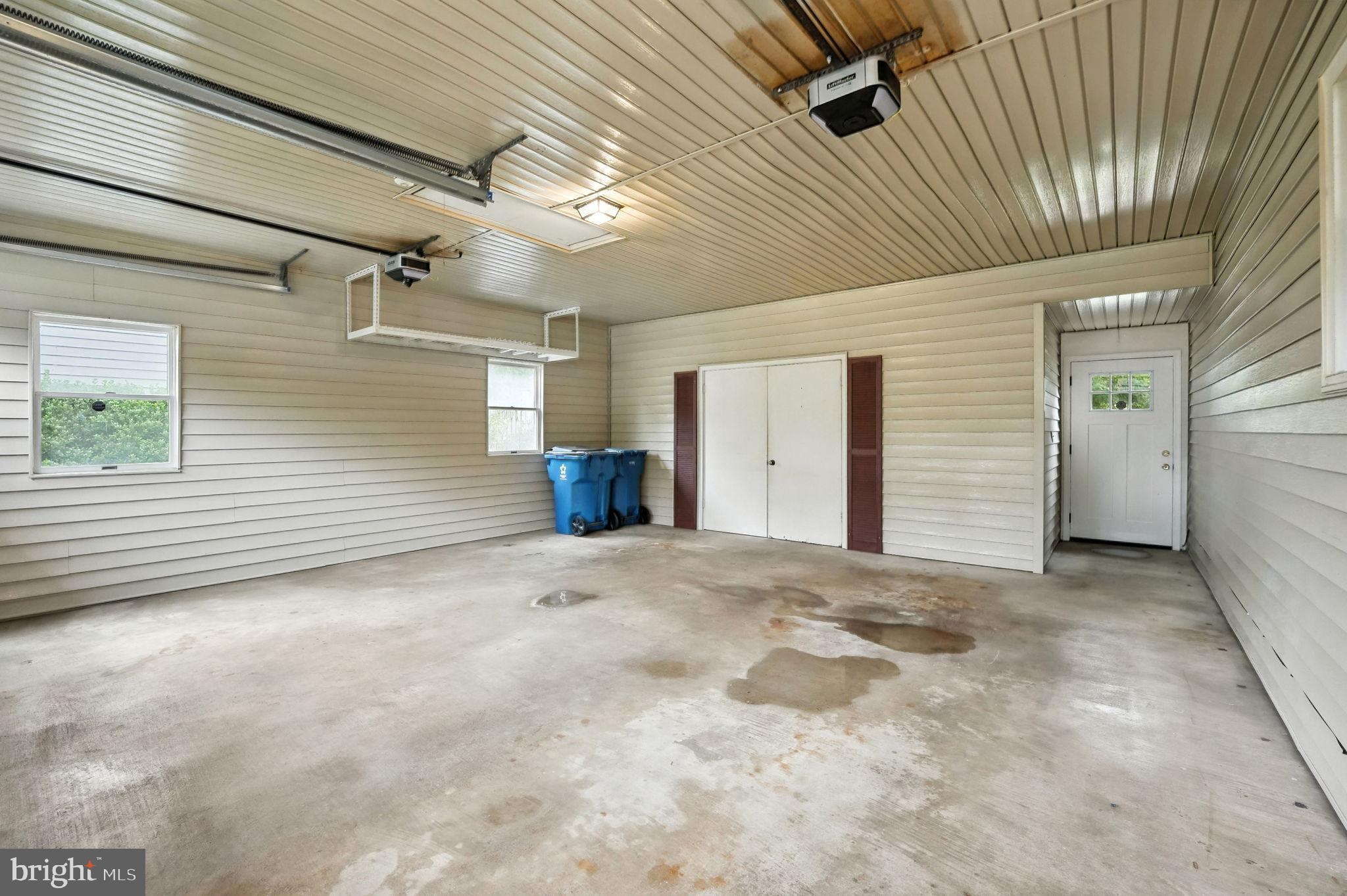 7415 BEVERLY MANOR DRIVE