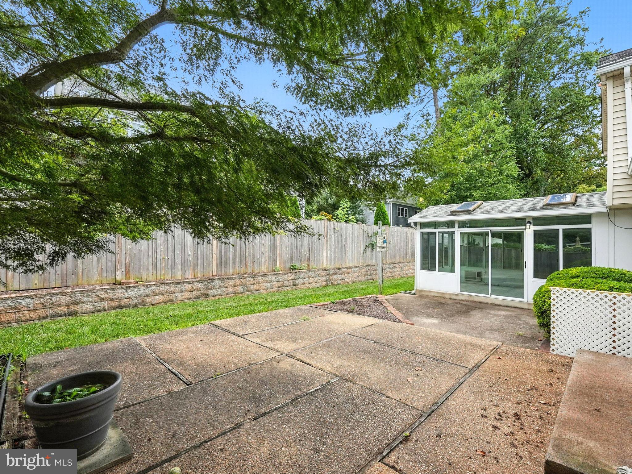 7415 BEVERLY MANOR DRIVE