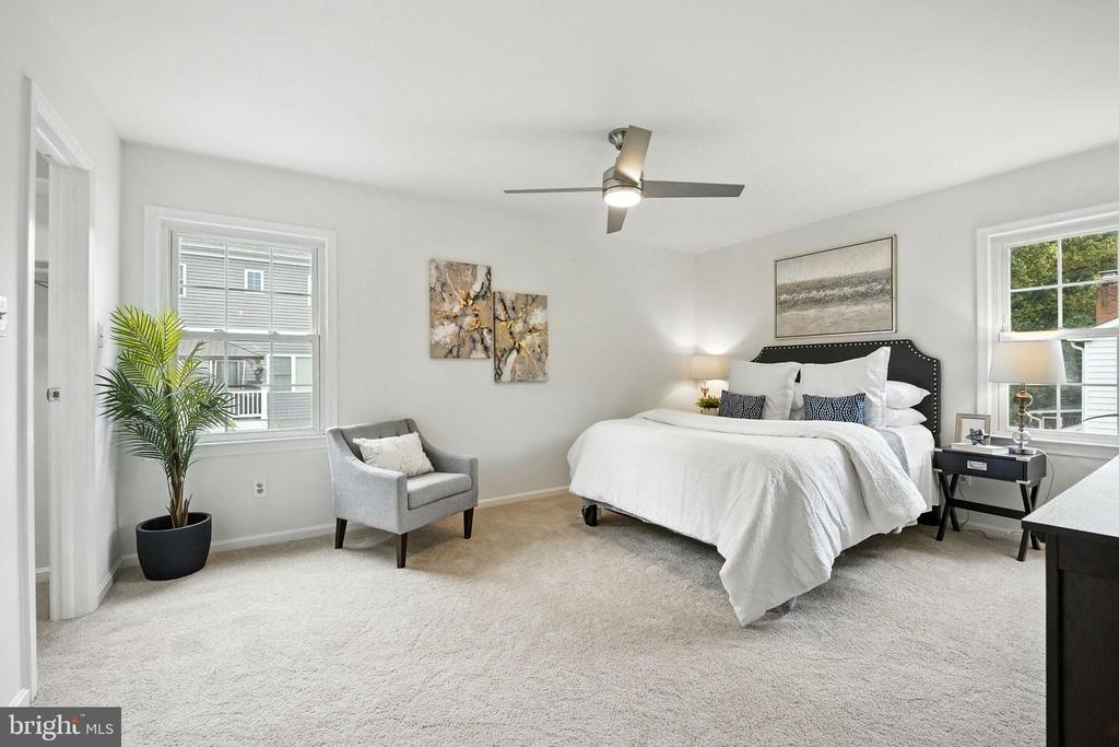 7415 BEVERLY MANOR DRIVE
