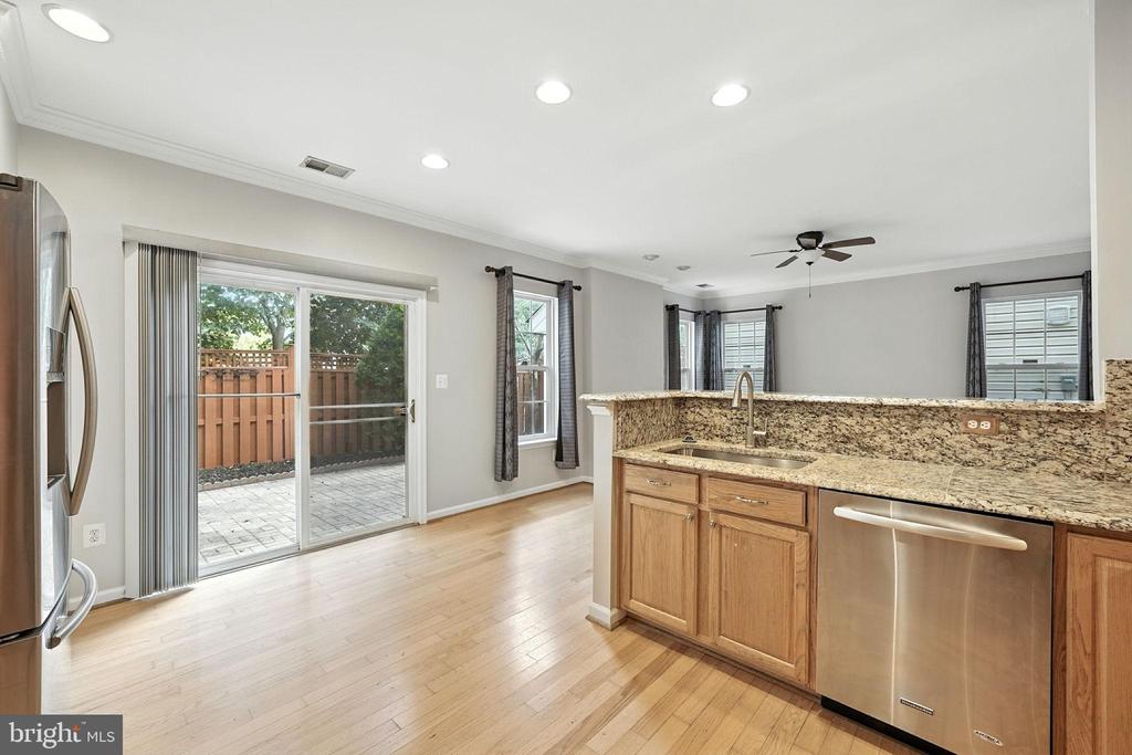 4705 MANOR DRIVE