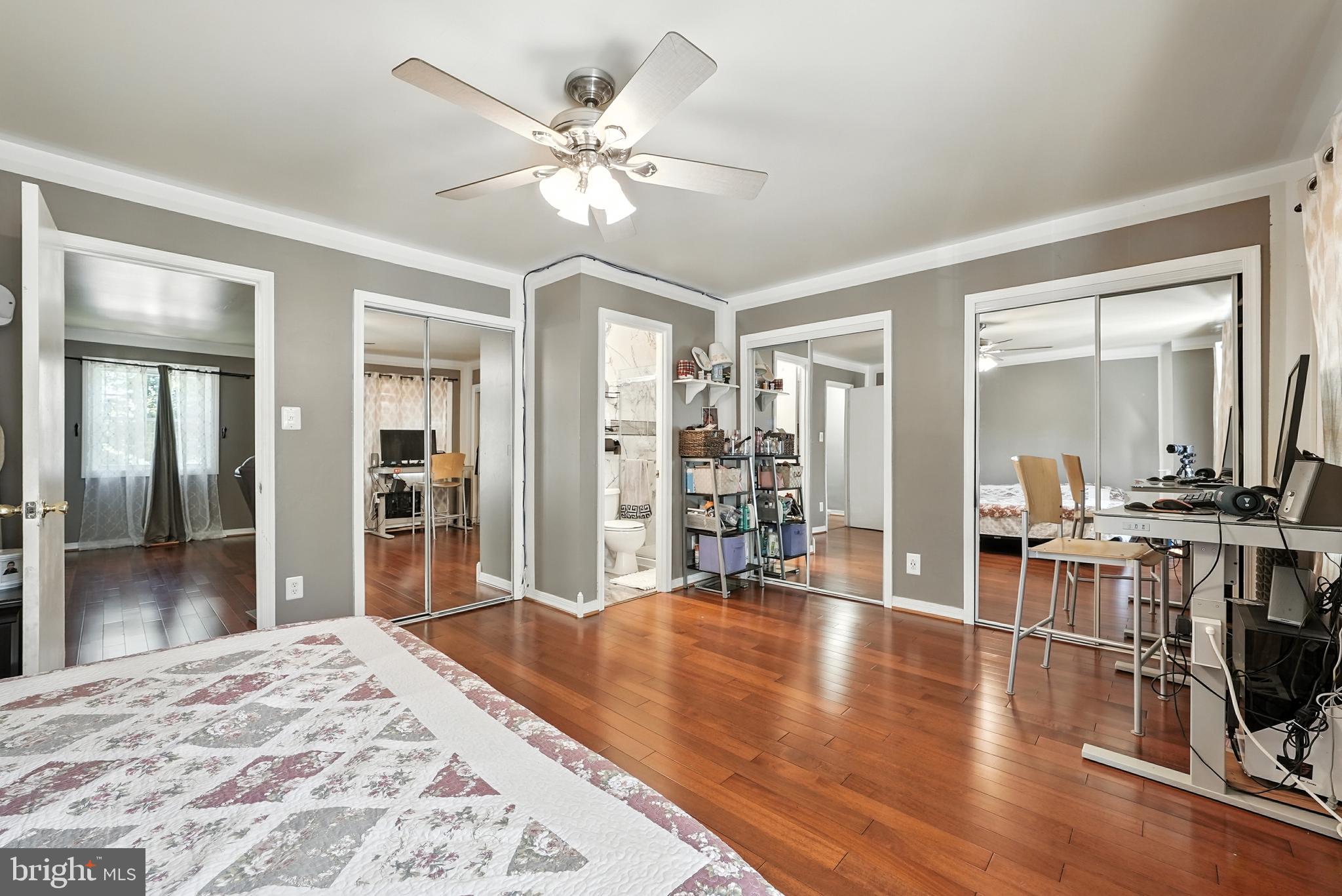 14727 BENTLEY SQUARE