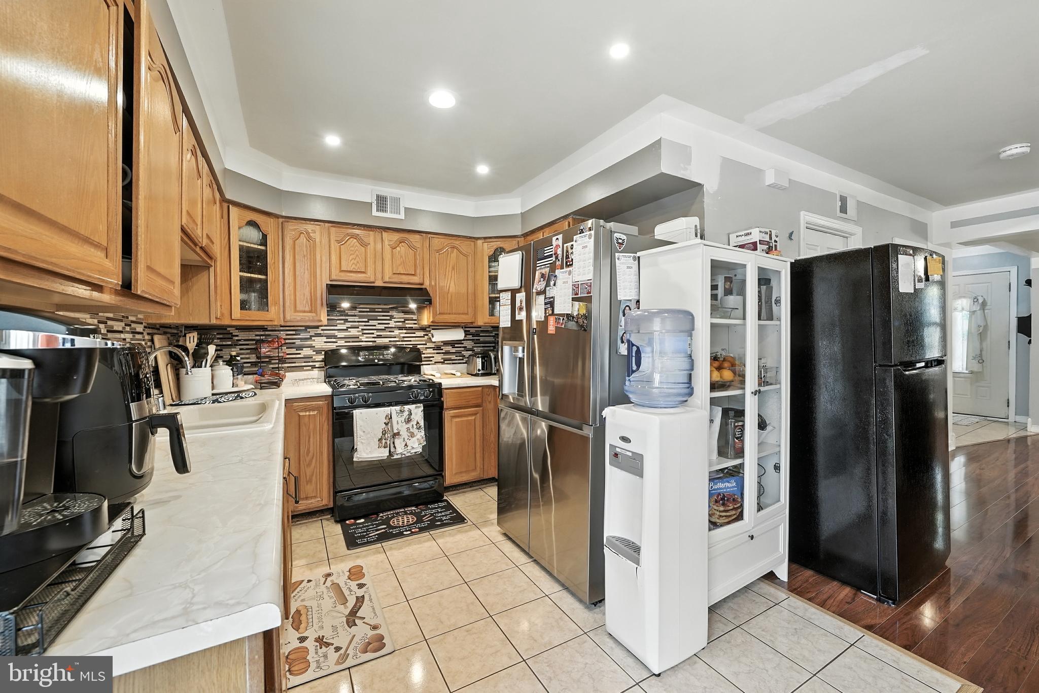 14727 BENTLEY SQUARE