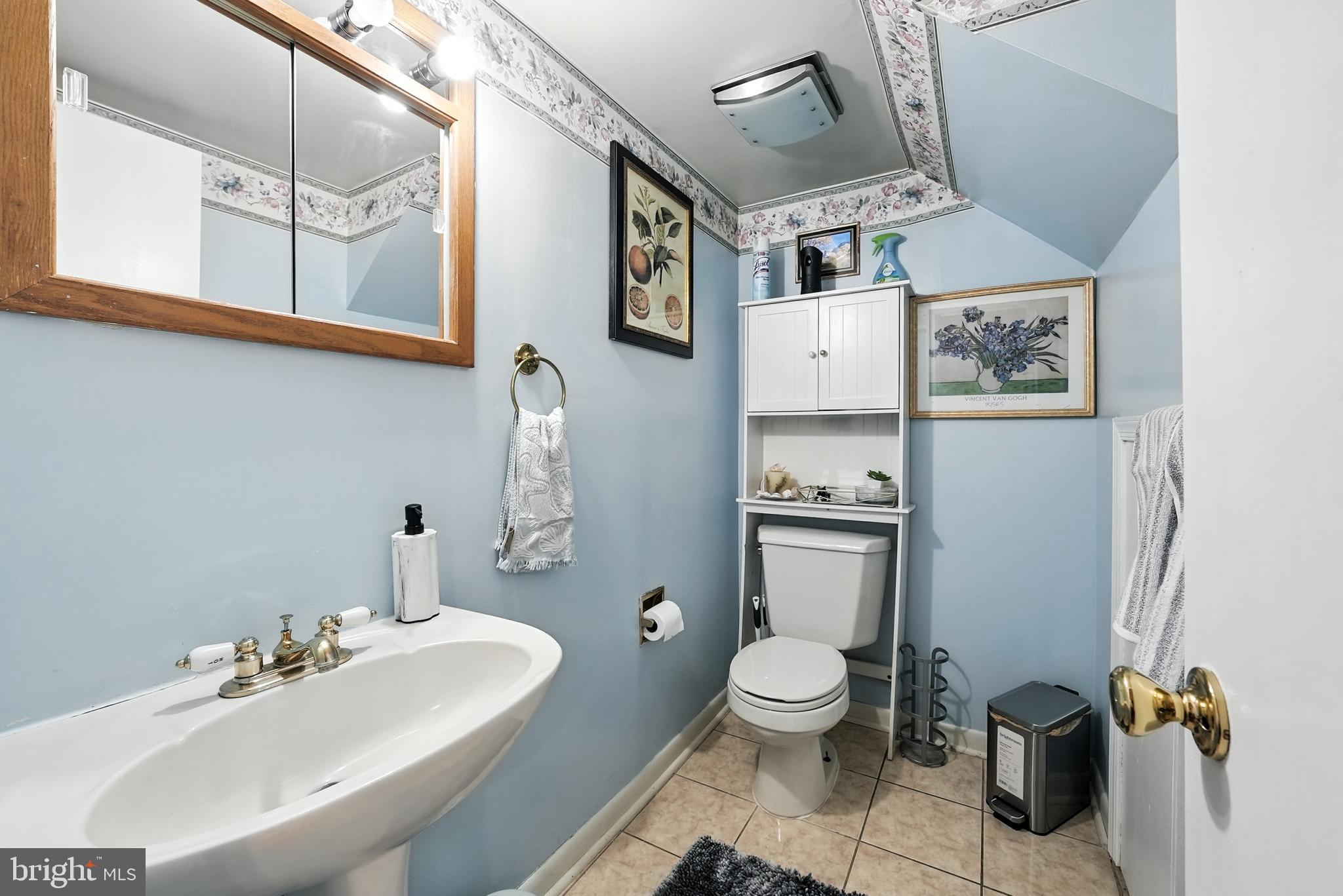 14727 BENTLEY SQUARE