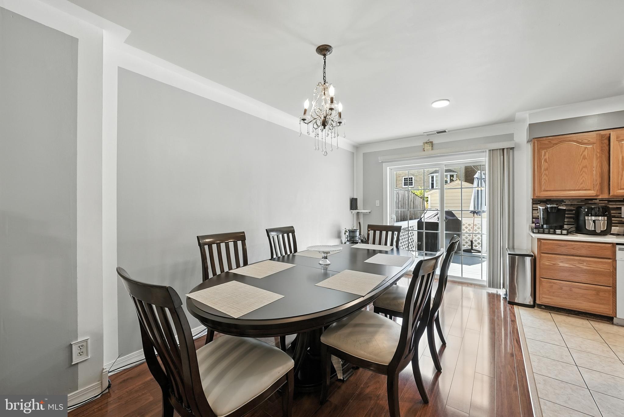 14727 BENTLEY SQUARE