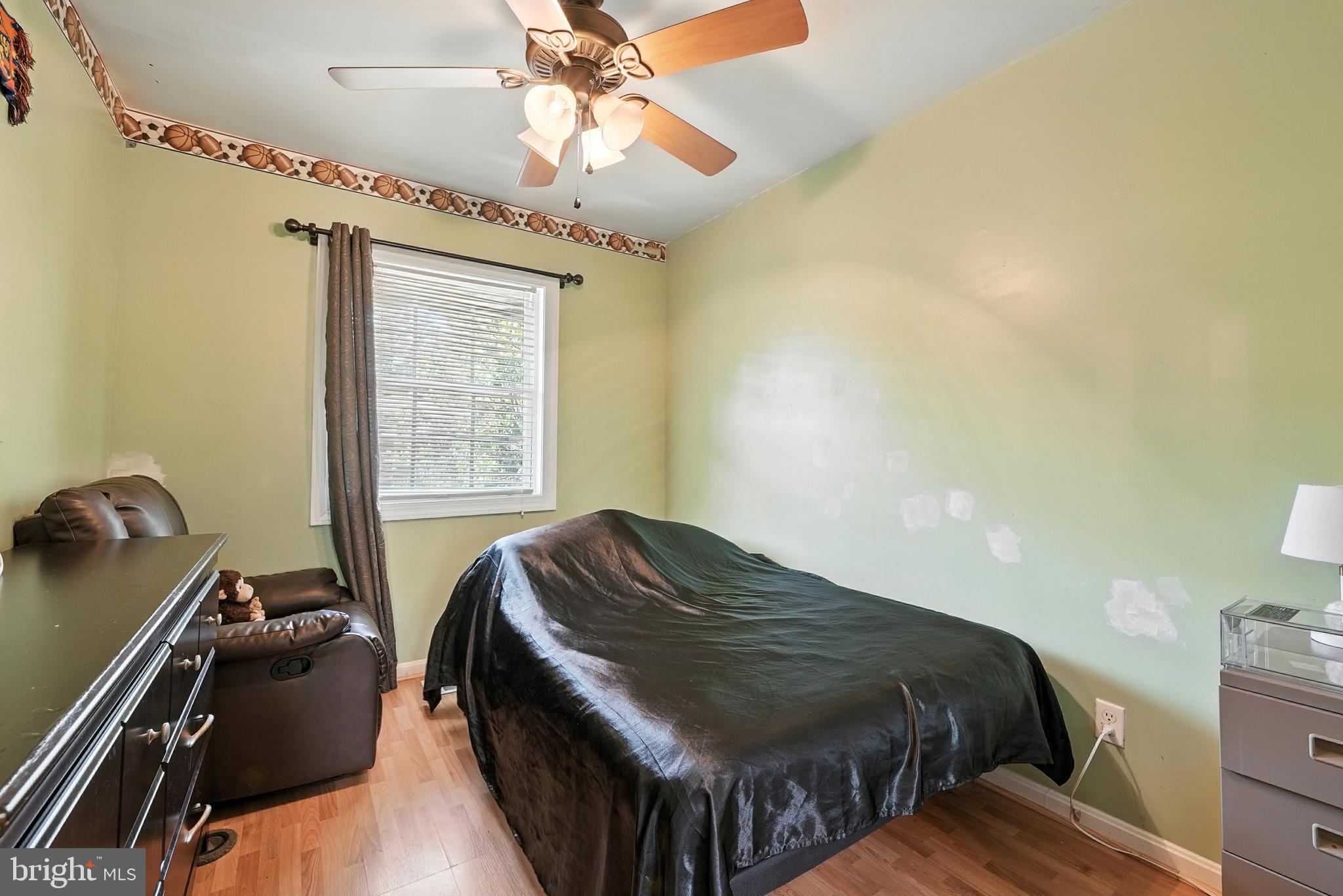 14727 BENTLEY SQUARE