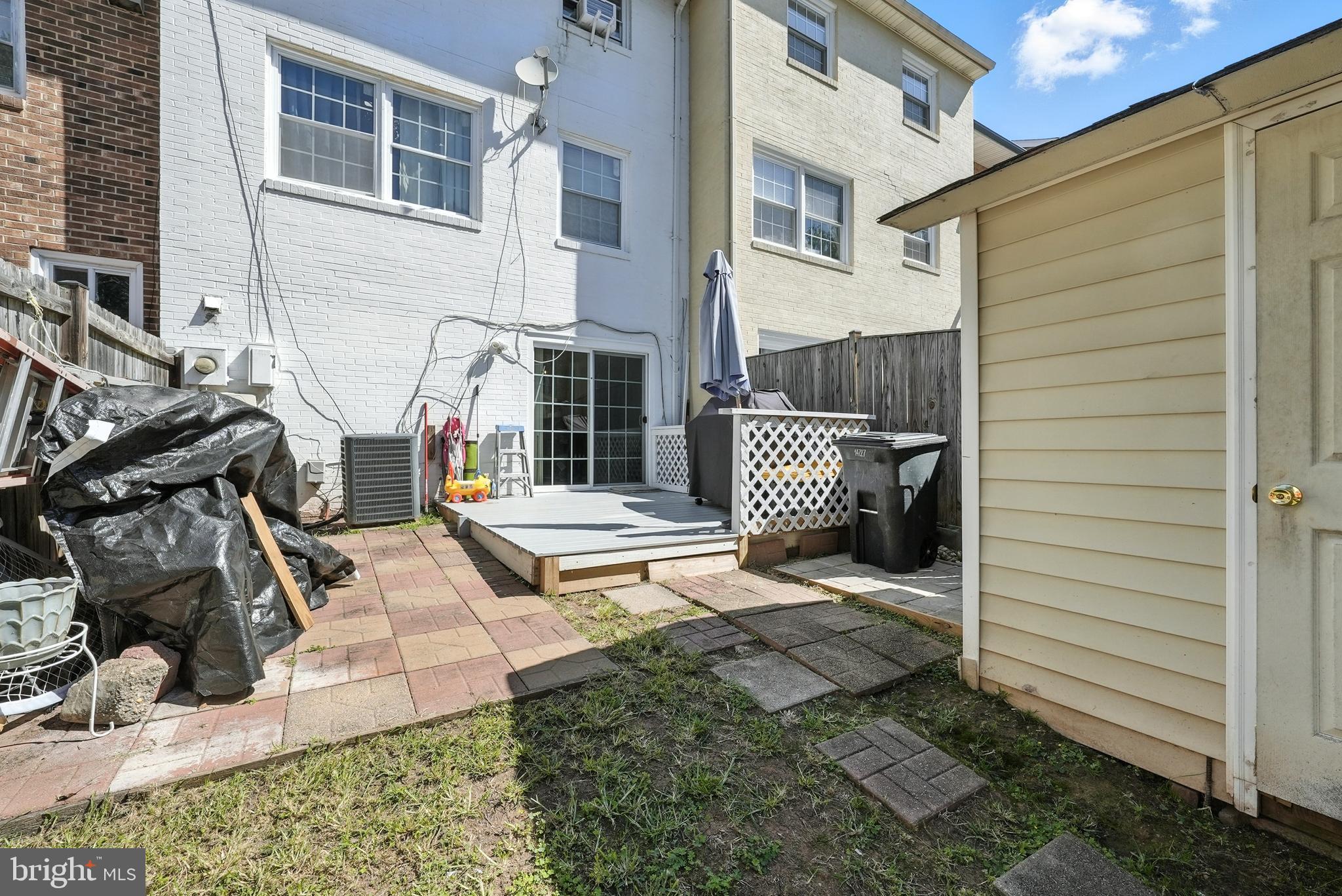 14727 BENTLEY SQUARE