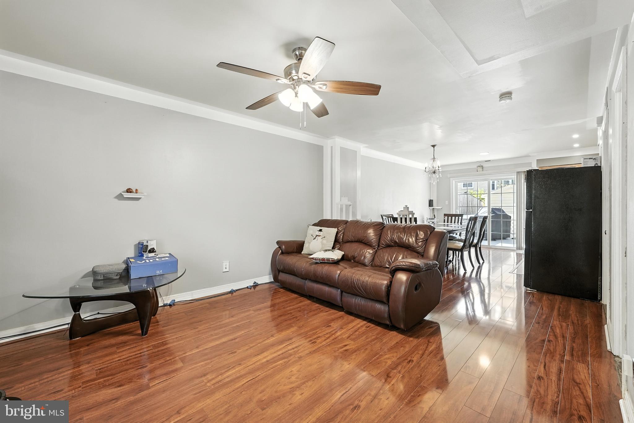 14727 BENTLEY SQUARE