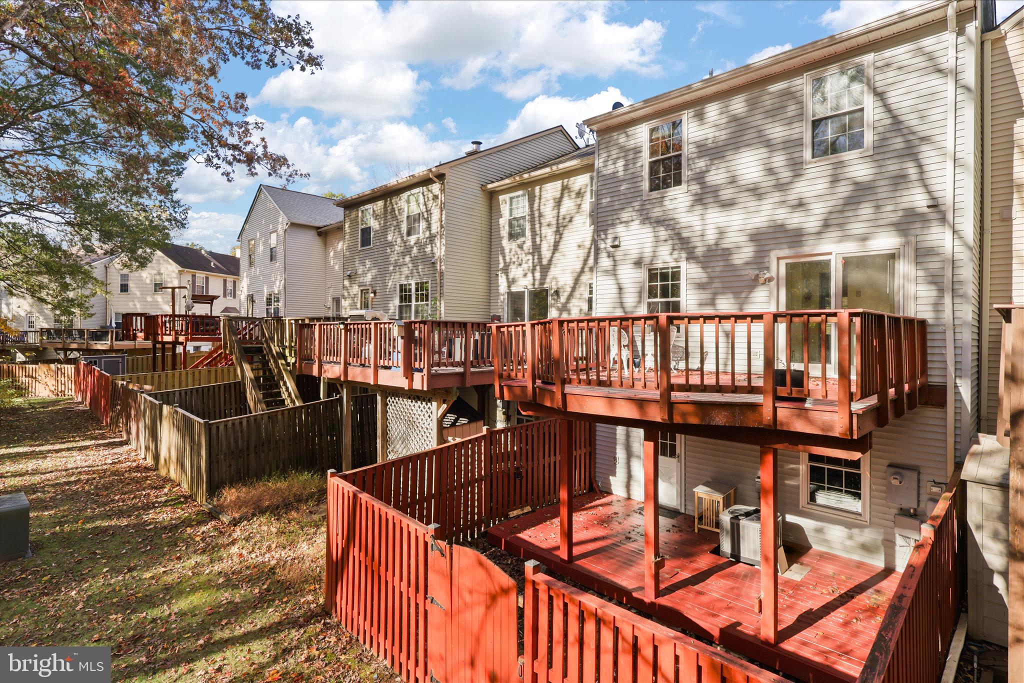 5817 WATERDALE COURT