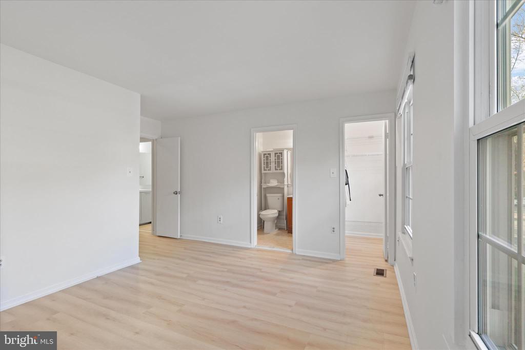 5817 WATERDALE COURT