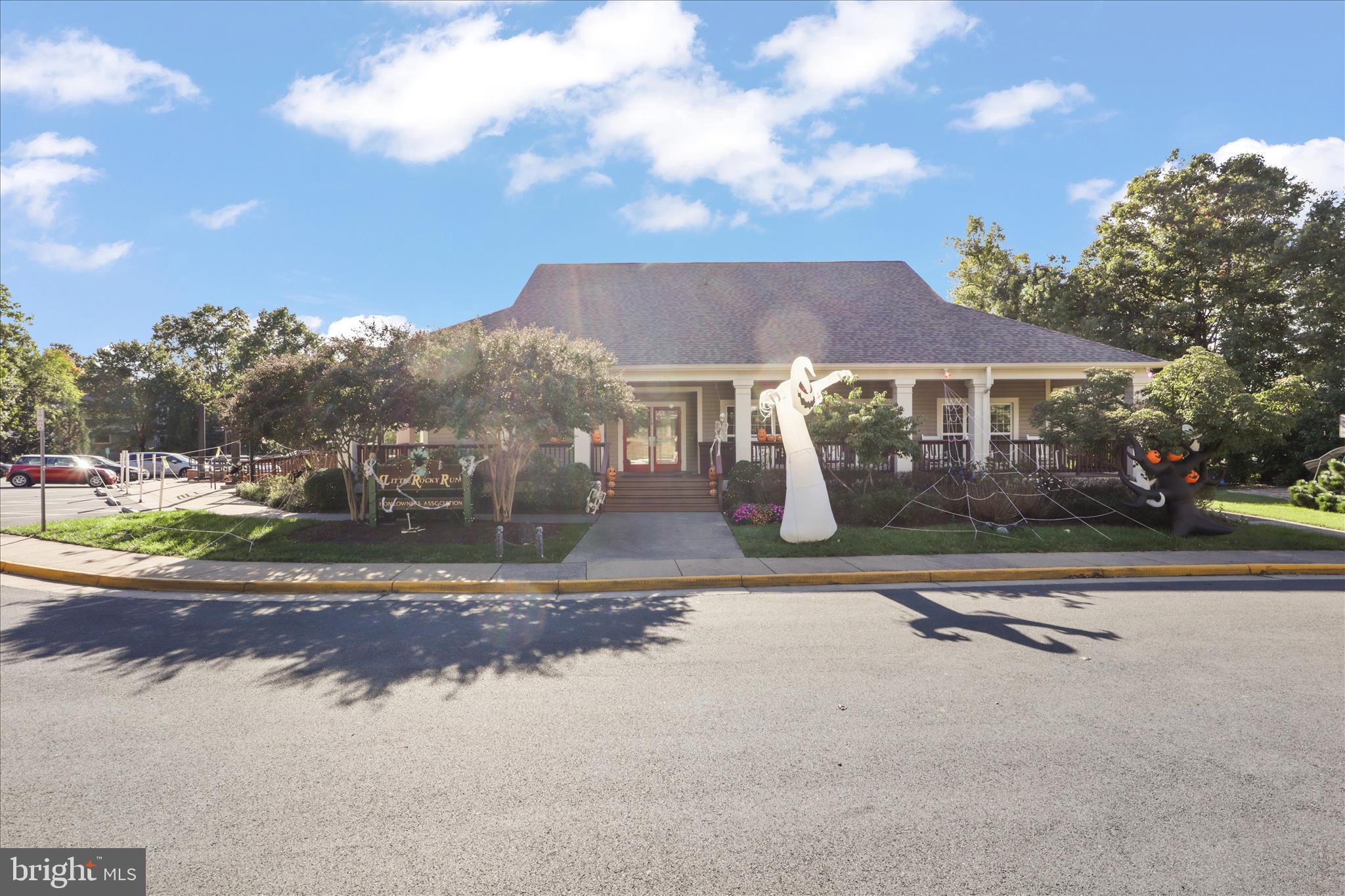 5817 WATERDALE COURT