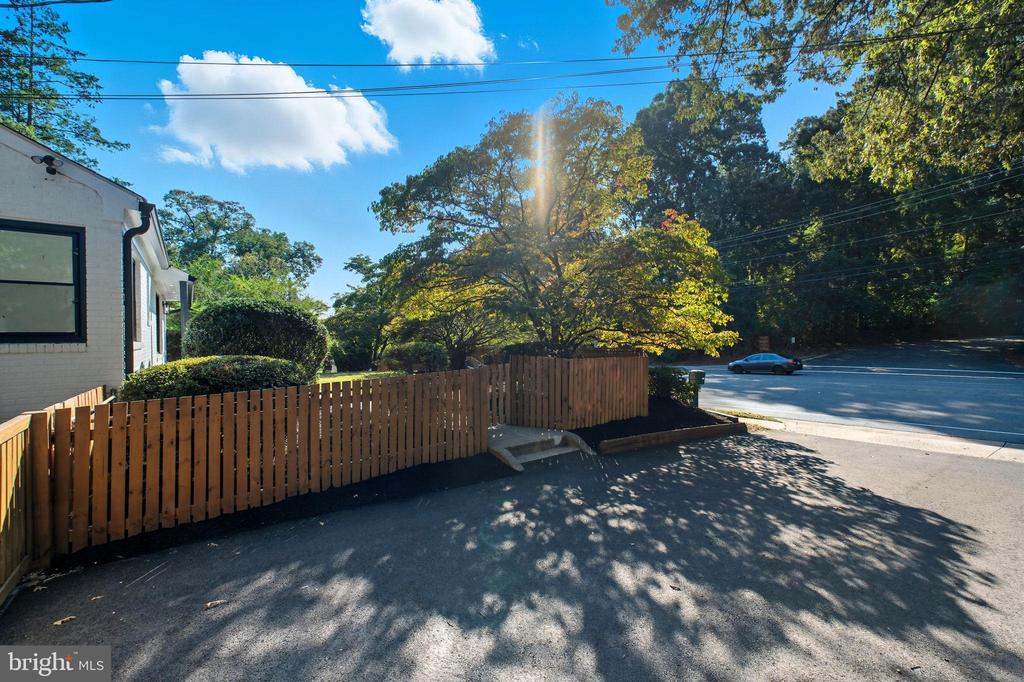 2539 GALLOWS ROAD