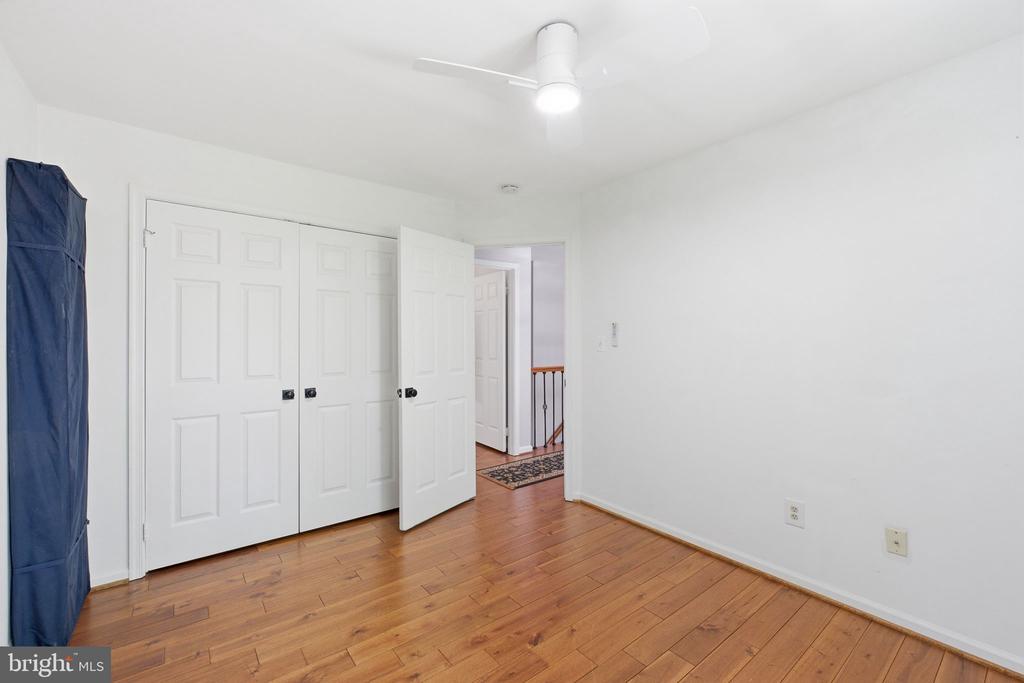 8005 HEDGEWOOD COURT