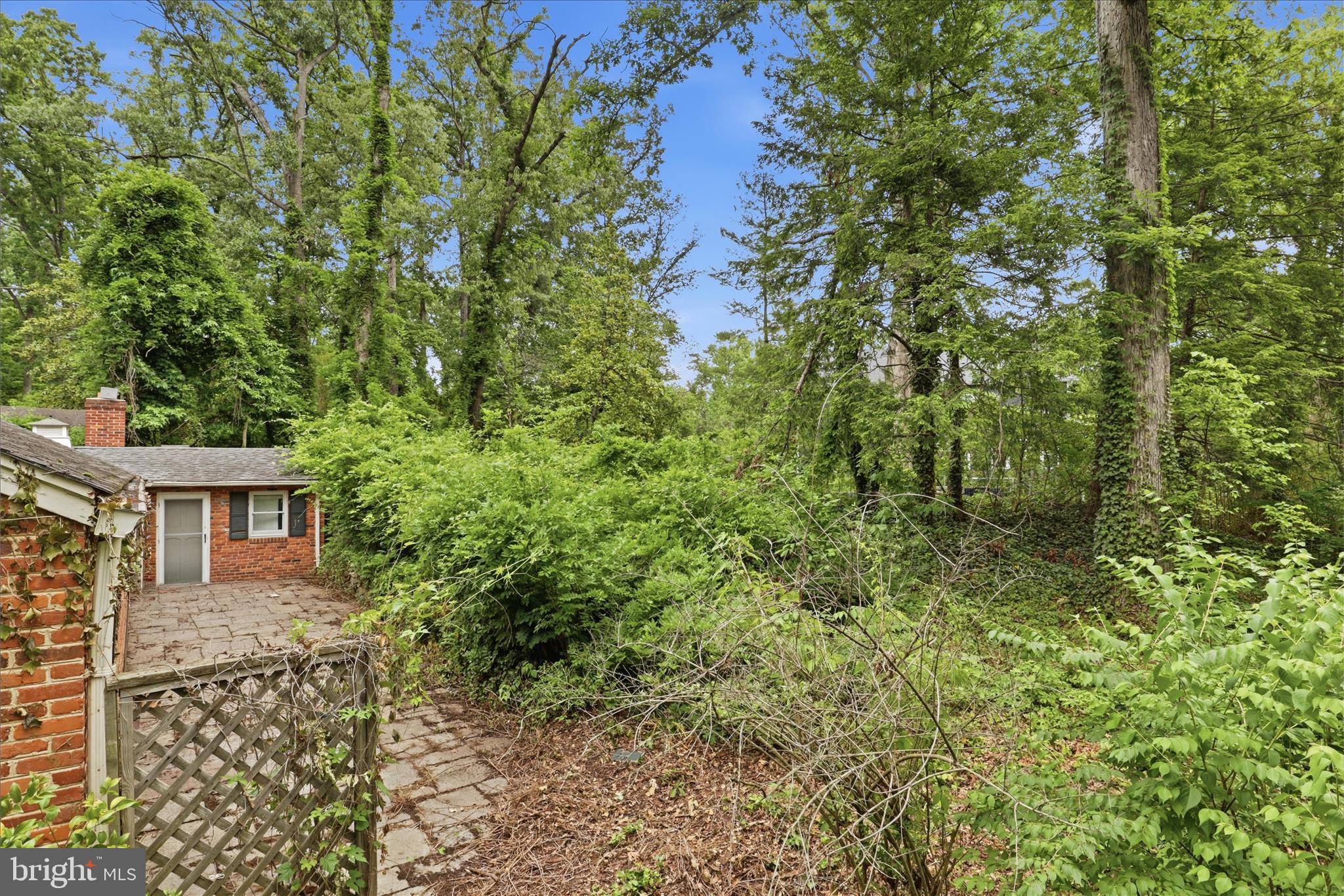 7613 FORT HUNT ROAD