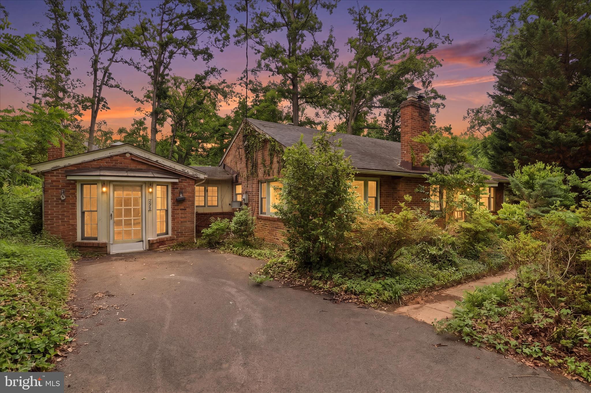 7613 FORT HUNT ROAD