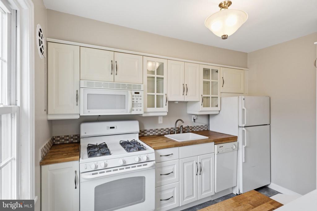 6628 E WAKEFIELD DRIVE E Unit: C1