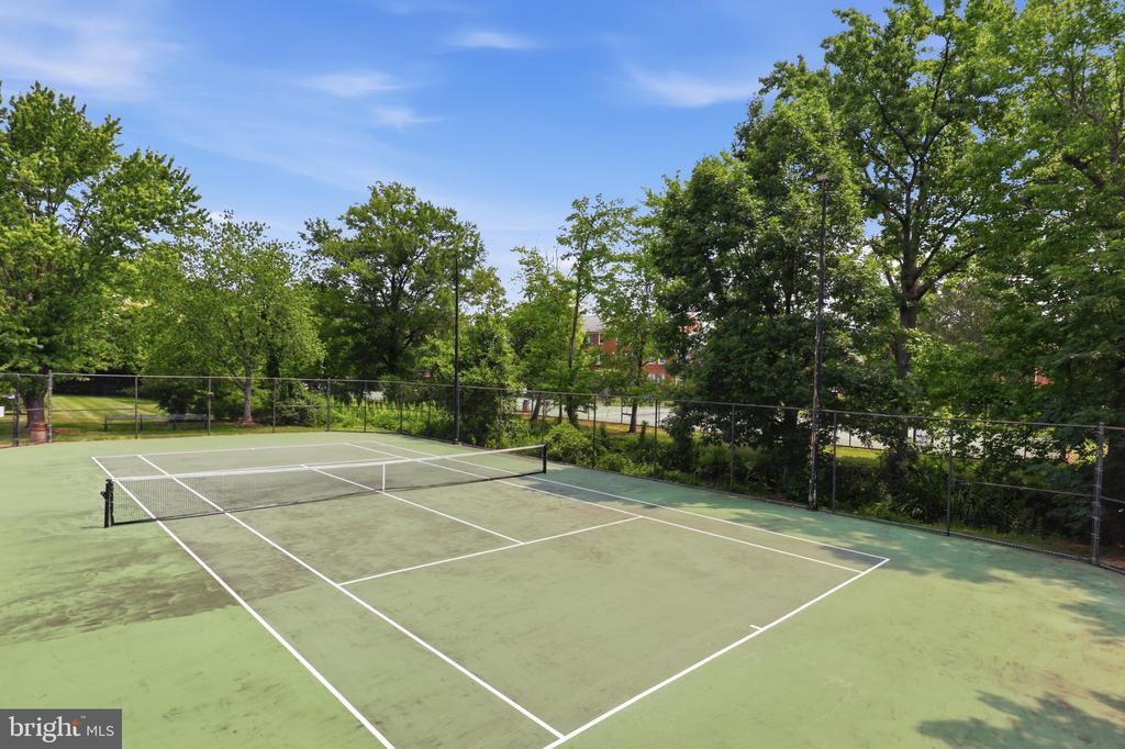 6628 E WAKEFIELD DRIVE E Unit: C1