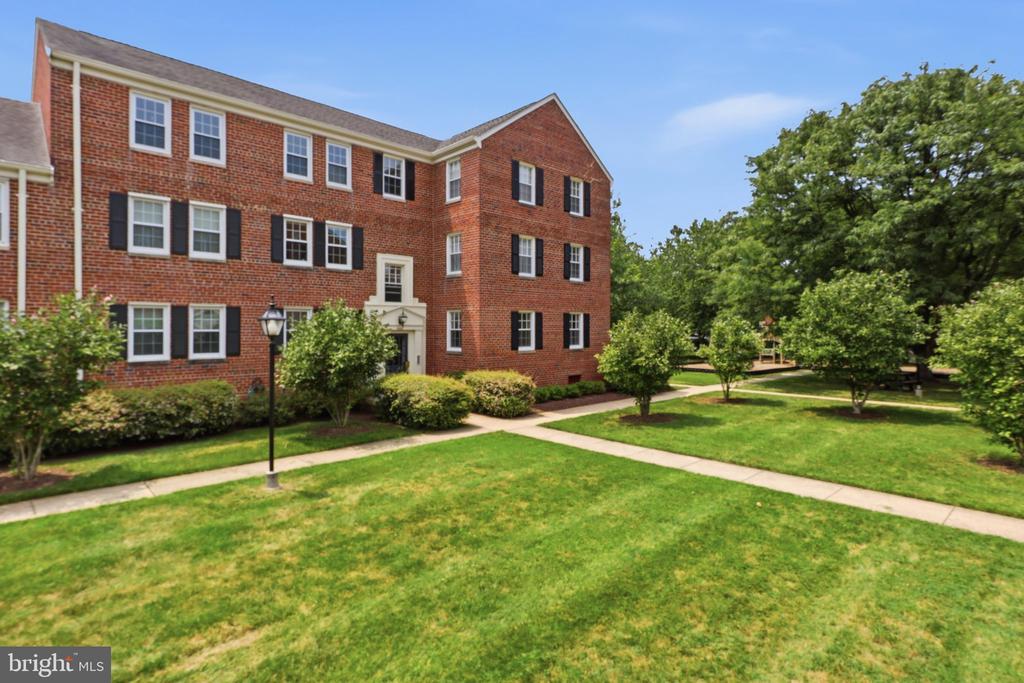 6628 E WAKEFIELD DRIVE E Unit: C1