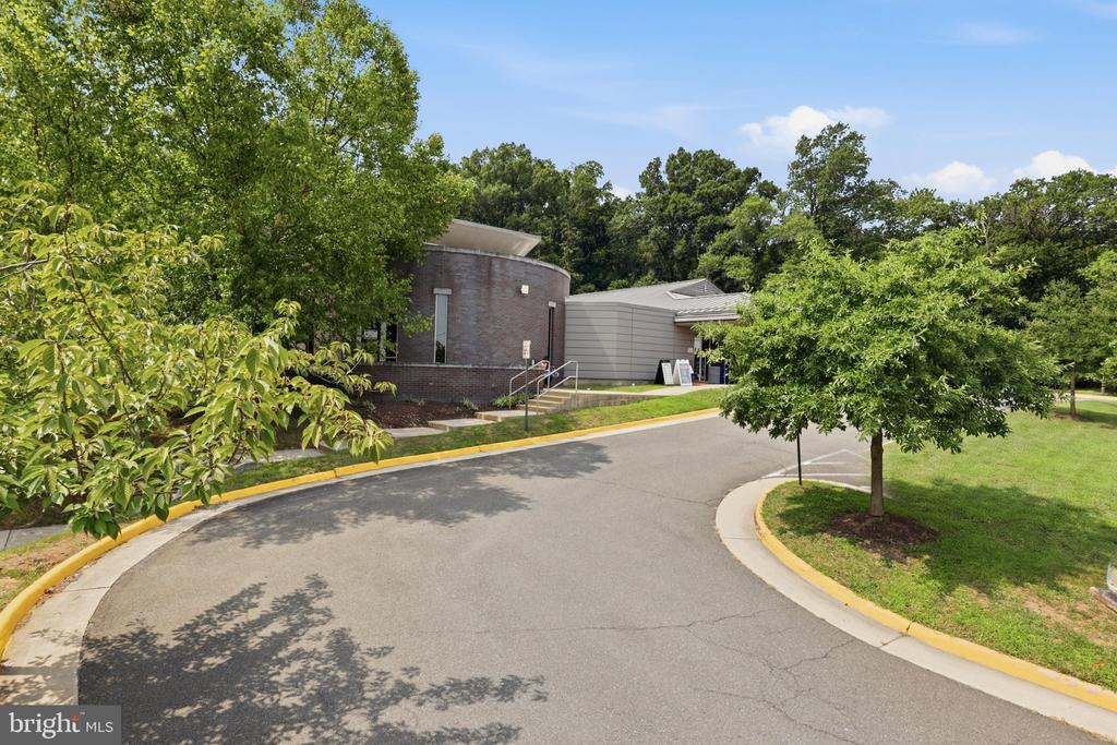 6628 E WAKEFIELD DRIVE E Unit: C1