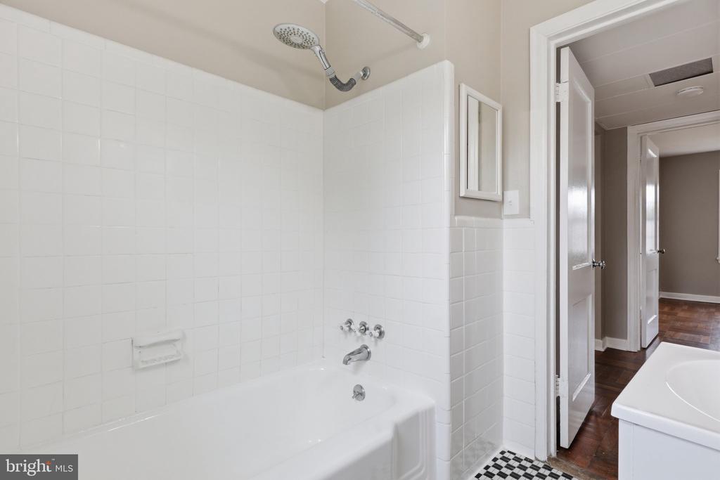 6628 E WAKEFIELD DRIVE E Unit: C1