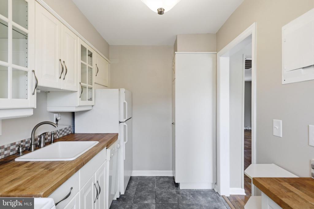 6628 E WAKEFIELD DRIVE E Unit: C1