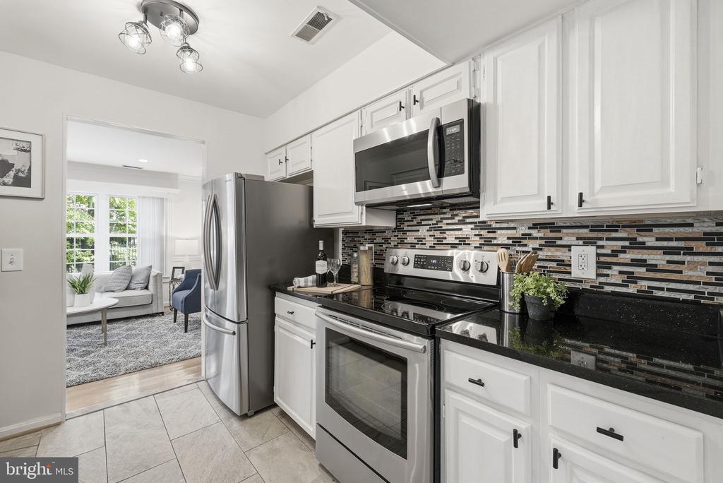 6511 CHINA GROVE COURT