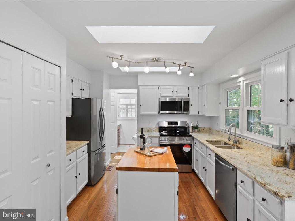 15414 Silvan Glen Dr