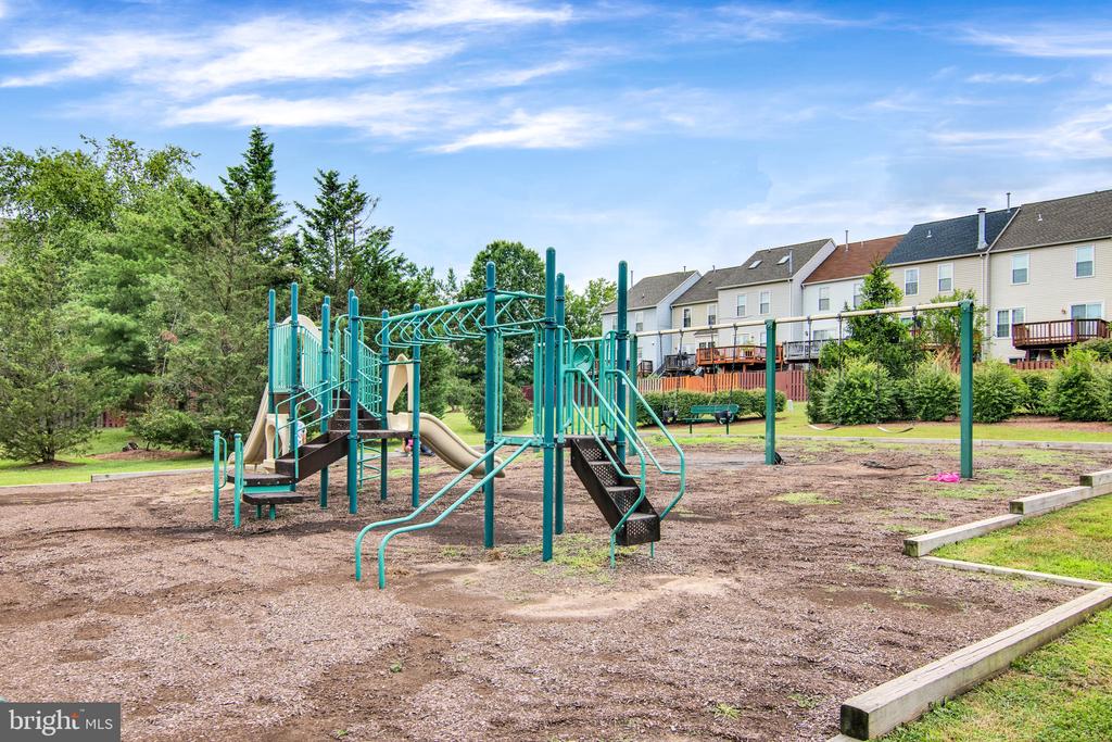 12893 HUNTERBROOK DR
